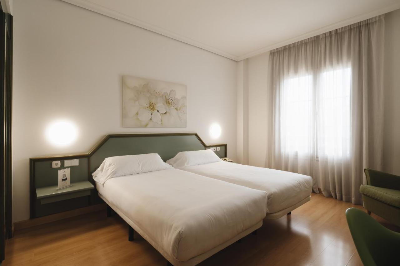 Hotel Urdanibia Park 이룬 외부 사진